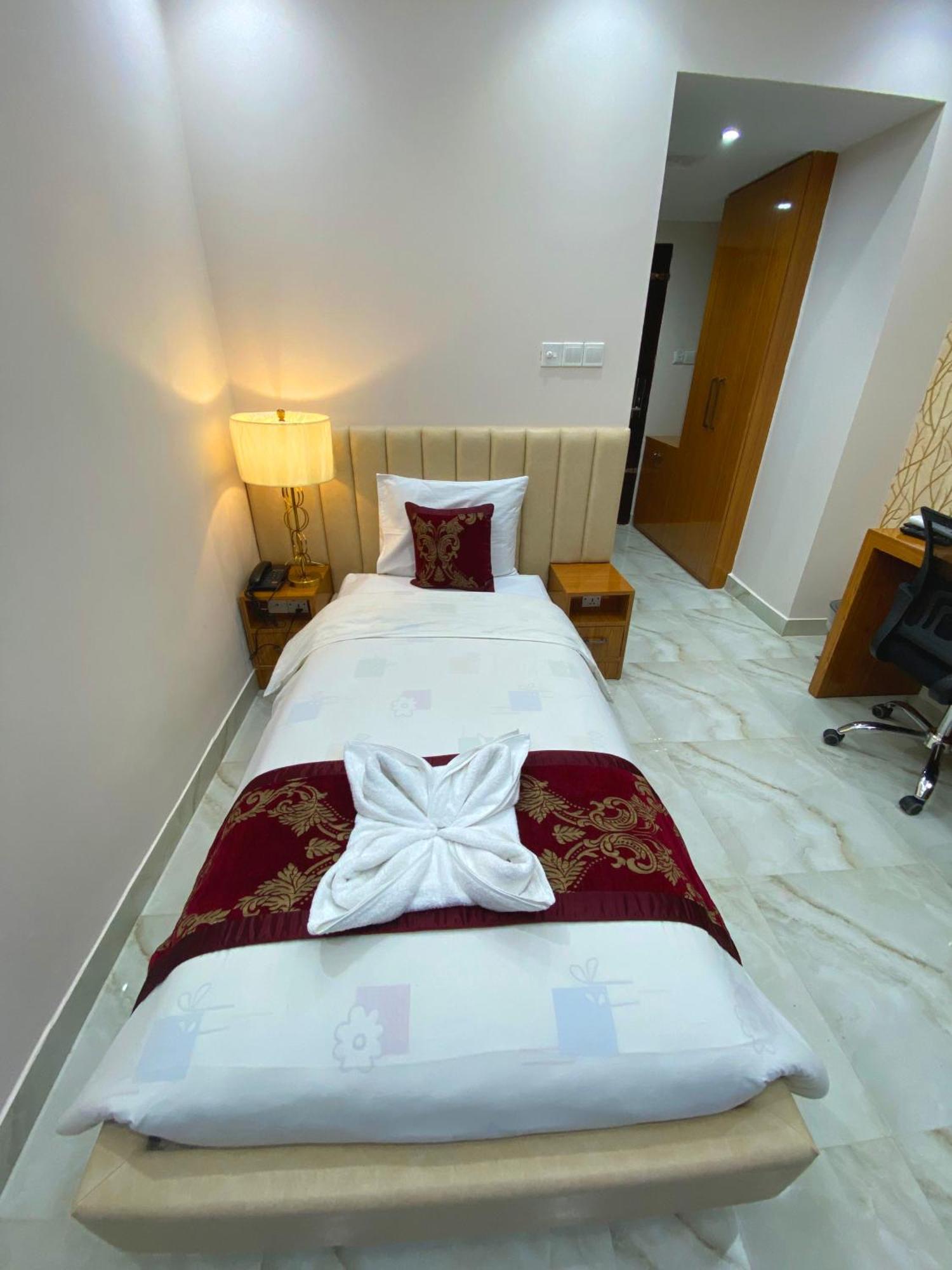 Hotel Valentino Noakhali Kültér fotó